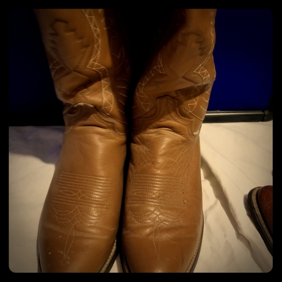 Cowboy boots - Picture 1 of 3